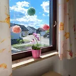 Schonach Mountain-top, Forest, Free Parking, New Kitchen, Garden-apartment Bathroom Has No Warm Water Apartmán Schonach im Schwarzwald