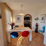 Apartmán Schonach Mountain-top, Forest, Free Parking, New Kitchen, Garden-apartment Bathroom Has No Warm Water Schonach im Schwarzwald