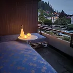Apartmán Schonach Mountain-top, Forest, Free Parking, New Kitchen, Garden-apartment Bathroom Has No Warm Water *