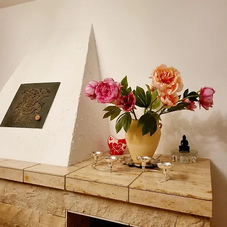 Two Apartments, 15 People, Free Parking, New Kitchen, Renovated Bathroom, High-Speed Internet Appartement *