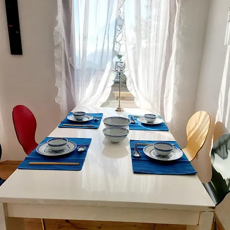 Schonach mountain-Top, forest, free parking, new kitchen, high-speed internet Apartment