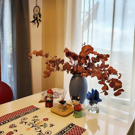 Book3Days-Stay4Days-1Dayfree!! Only Offer For Short Time, Ask Host For Details, 2 Apartments, 15 People, Free Parking, New Kitchen, Renovated Bathroom, High-Speed Internet Apartment