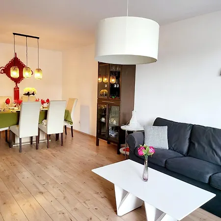 Book3Days-Stay4Days-1Dayfree!! Only Offer For Short Time, Ask Host For Details, 2 Apartments, 15 People, Free Parking, New Kitchen, Renovated Bathroom, High-Speed Internet Apartment Schonach im Schwarzwald