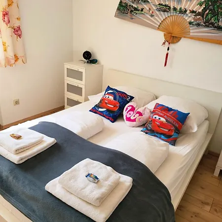 Апартаменты Schonach Mountain-top, Forest, Free Parking, New Kitchen, Renovated Bathroom Schonach im Schwarzwald